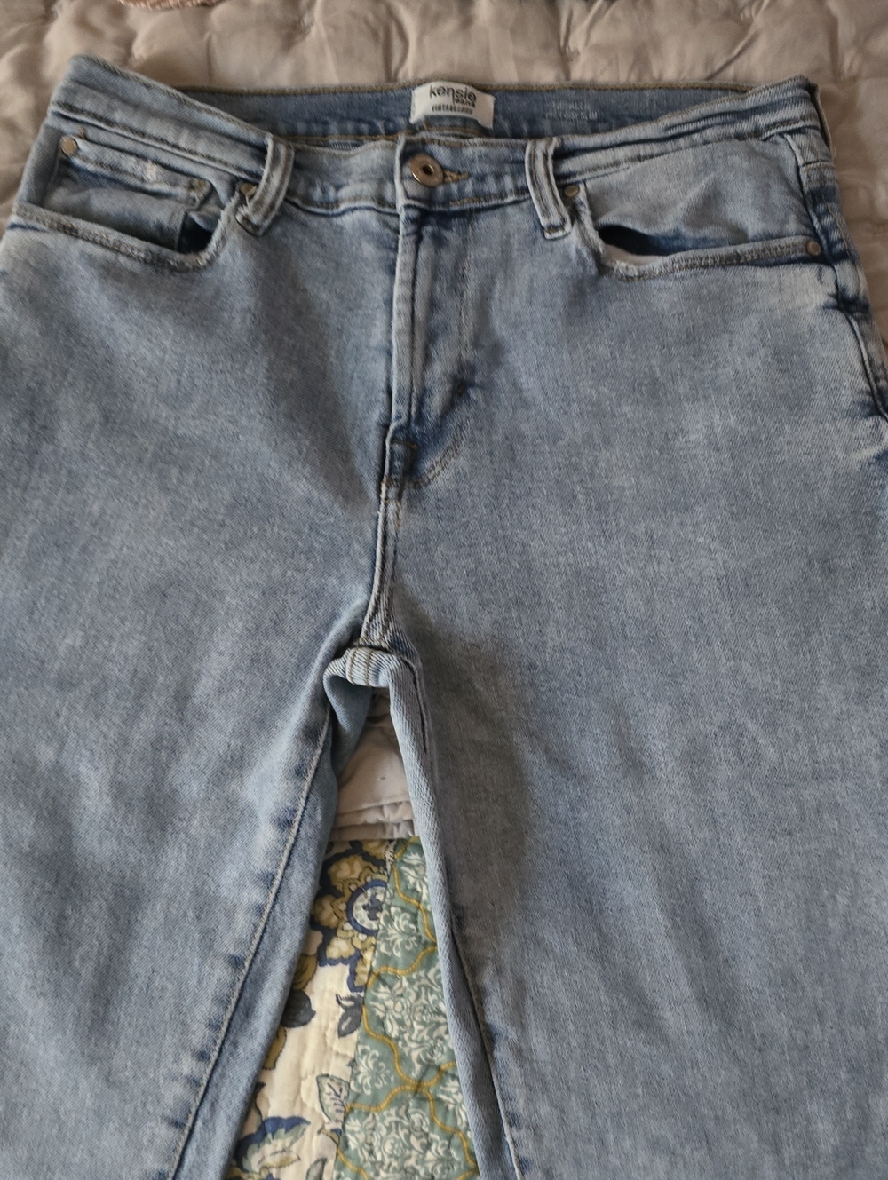 Kensie Light Blue High-Rise Jeans - Faded Wash Size 10